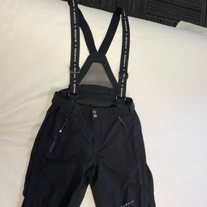 Boys/Mens ski pants with removable suspenders.